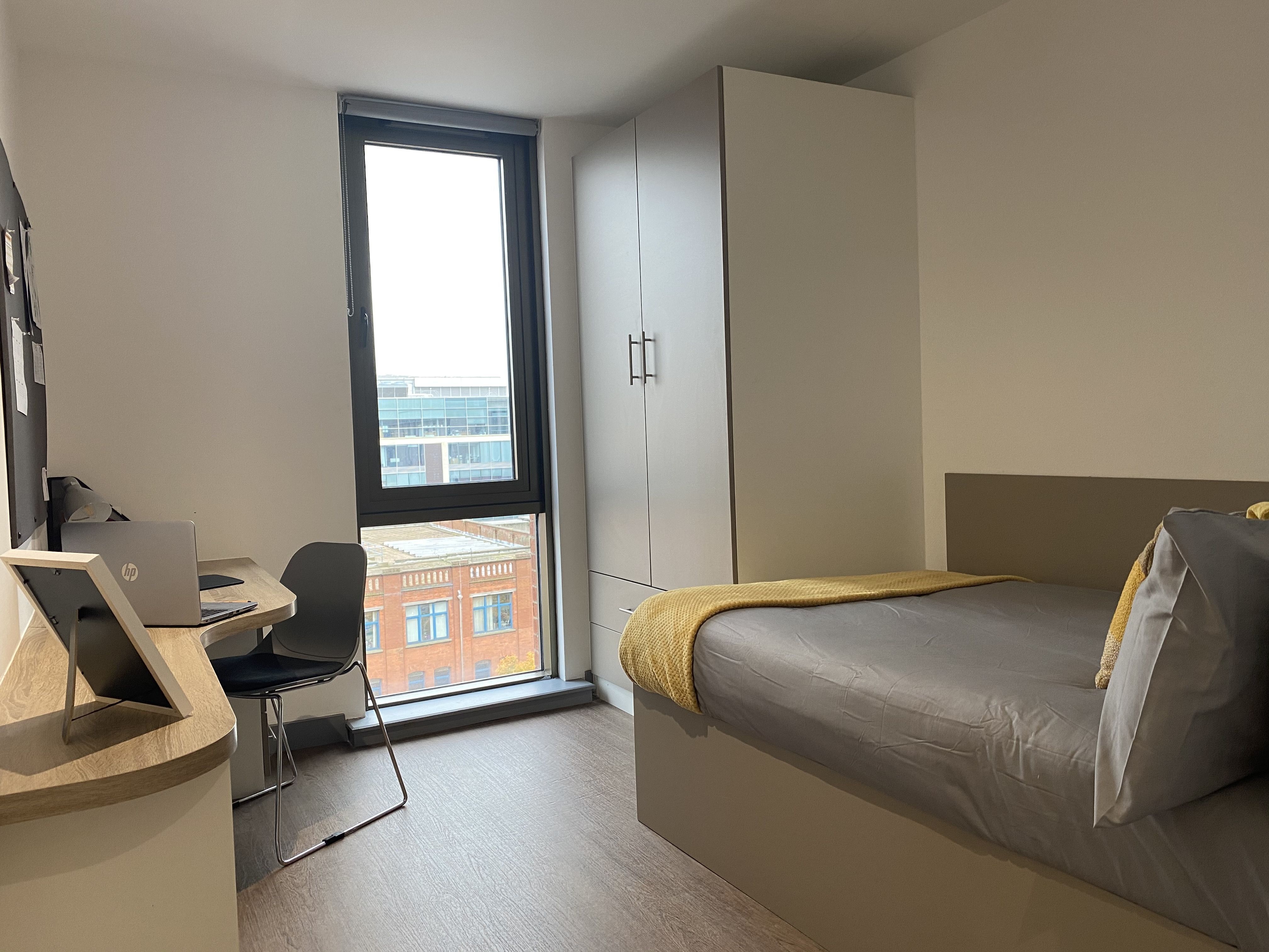 Ensuite Silver - City View